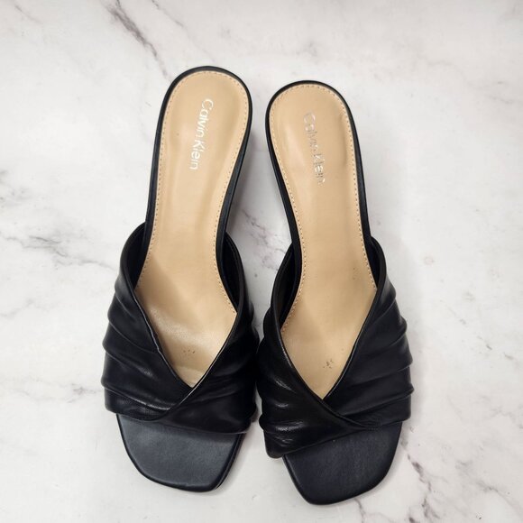 Calvin Klein Black Leather Slip-On Kitten Heels Career Professional Women's 6.5 - Picture 2 of 8